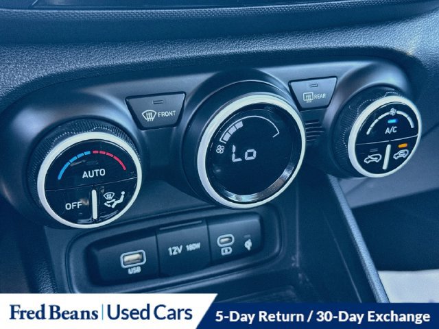 Certified 2023 Hyundai Venue Limited FWD image 23