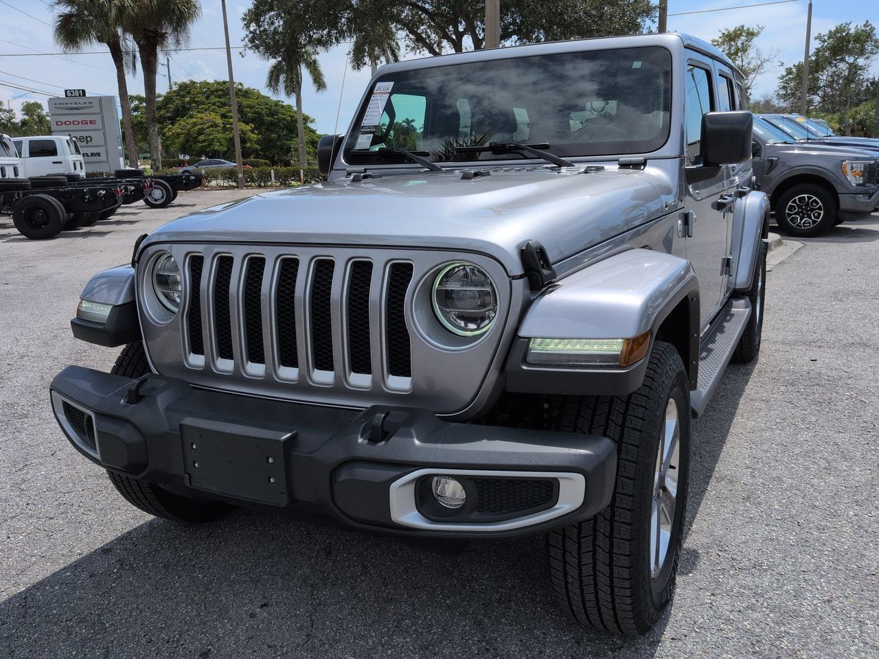 Used 2021 Jeep Wrangler Unlimited Sahara AWD/4WD image 9