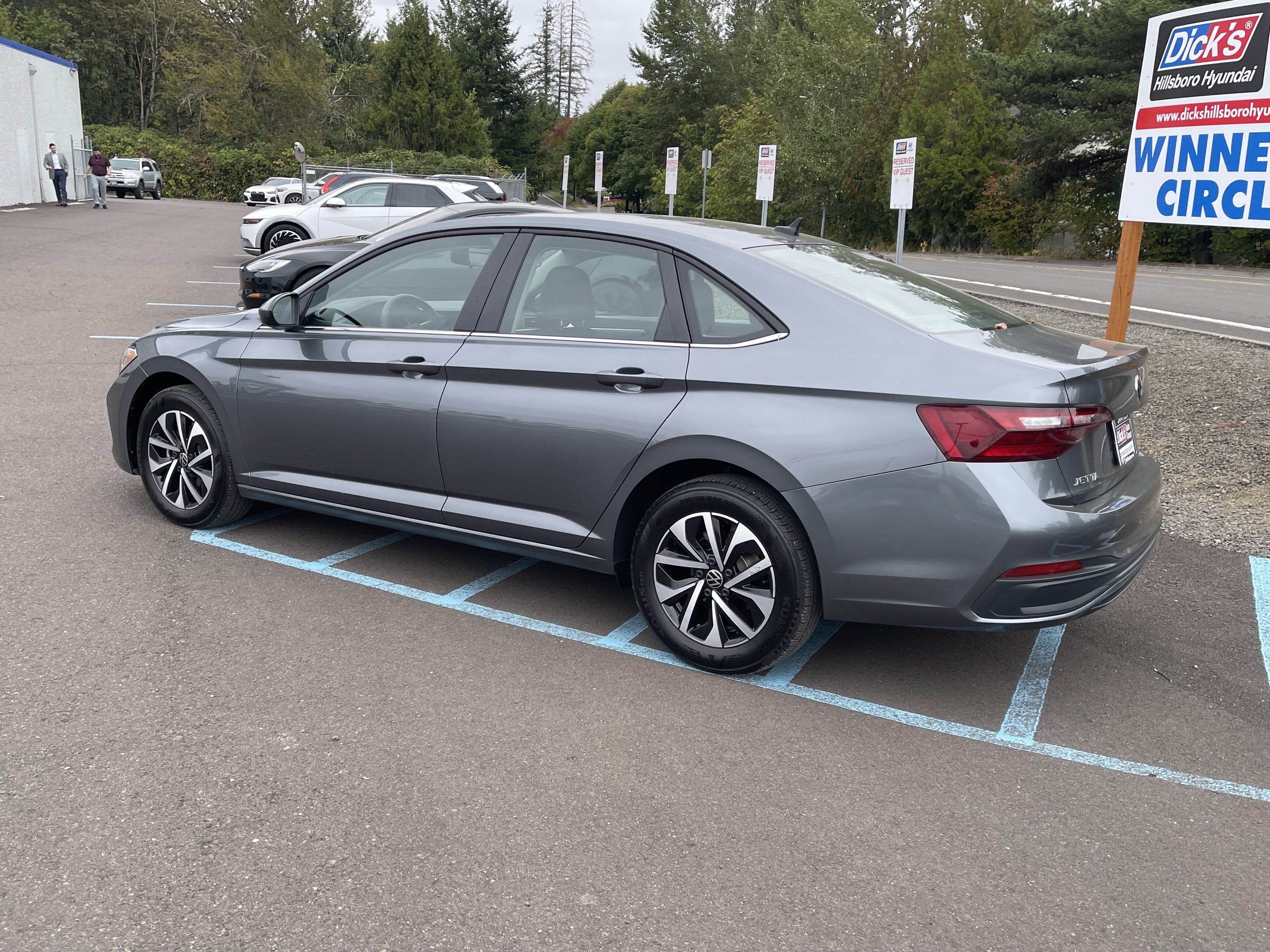 Used 2023 Volkswagen Jetta S FWD image 3