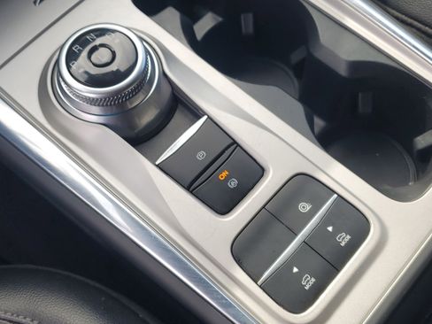 Used 2023 Ford Explorer Limited image 10