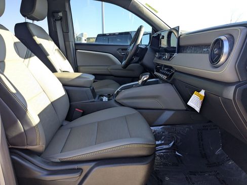 Certified 2025 Chevrolet Colorado ZR2 w/ Technology Package image 21