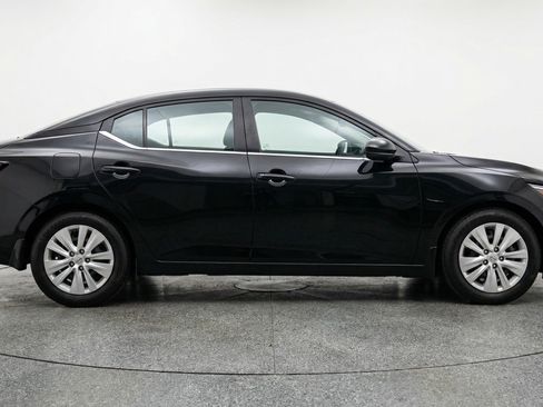 Used 2025 Nissan Sentra S FWD image 11
