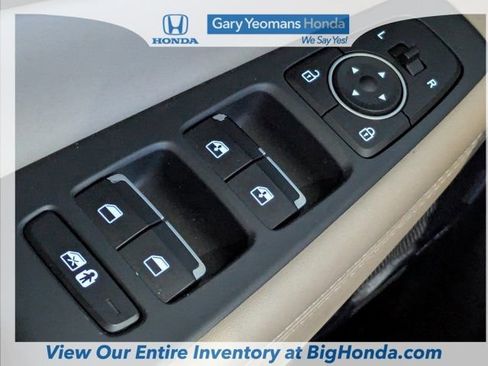 Used 2022 Hyundai Santa Fe SEL w/ Convenience + Premium Package image 23