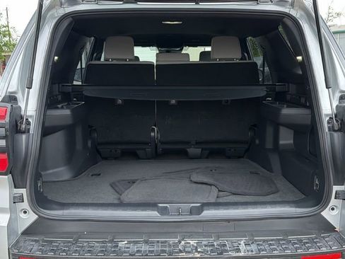 Used 2025 Toyota 4Runner SR5 image 36