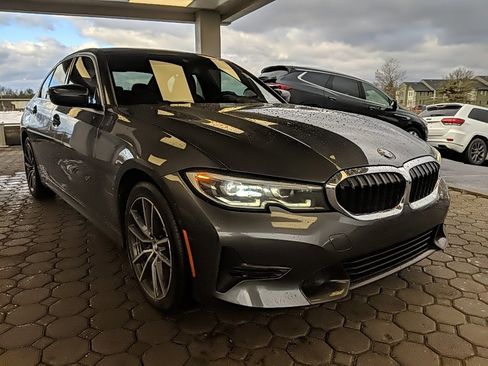 Used 2020 BMW 330i xDrive Sedan w/ Convenience Package image 3