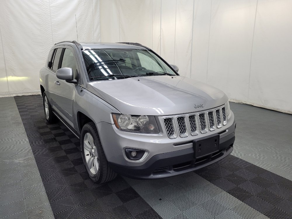 Used 2015 Jeep Compass High Altitude AWD/4WD image 13