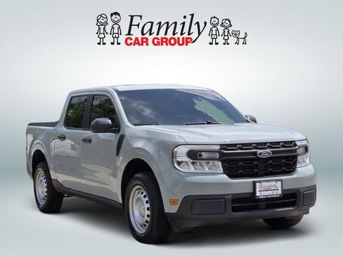 Used 2024 Ford Maverick XL image 2