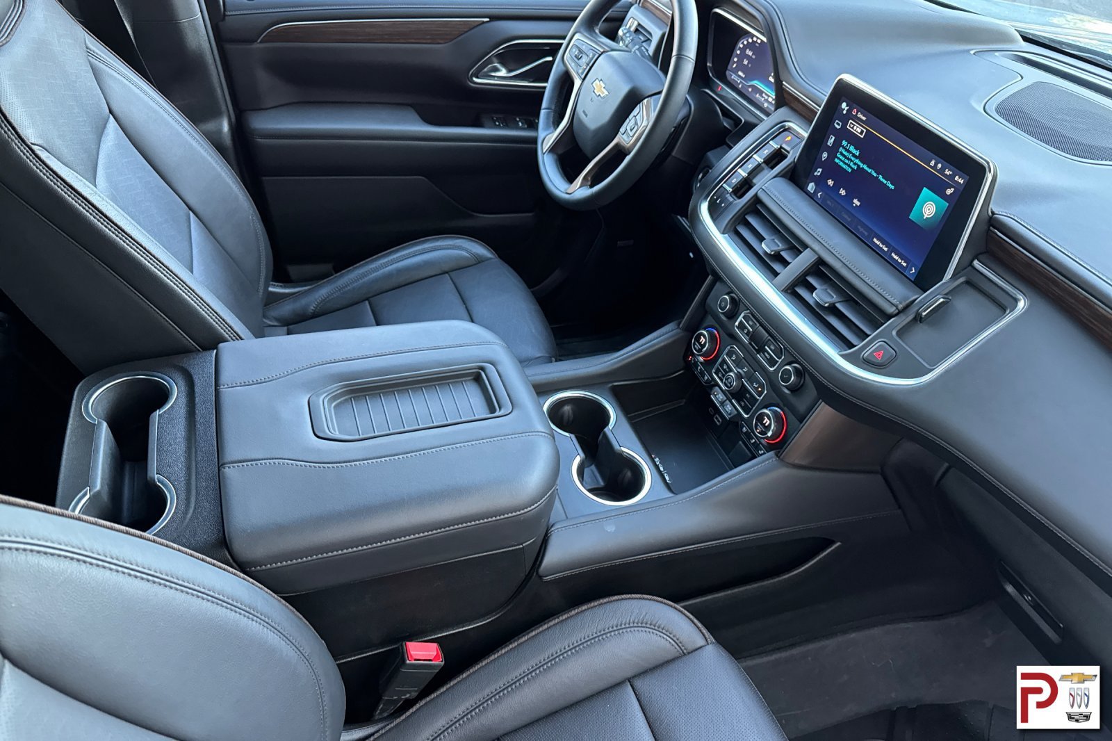 Used 2023 Chevrolet Suburban High Country AWD/4WD image 21