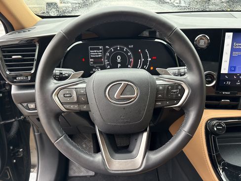 Used 2024 Lexus NX 250 FWD w/ Towing Package (2000 Lbs) image 18