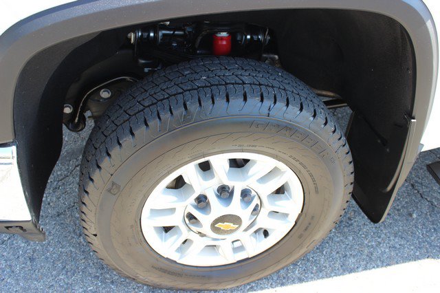 Used 2024 Chevrolet Silverado 2500 LT w/ Convenience Package AWD/4WD image 5