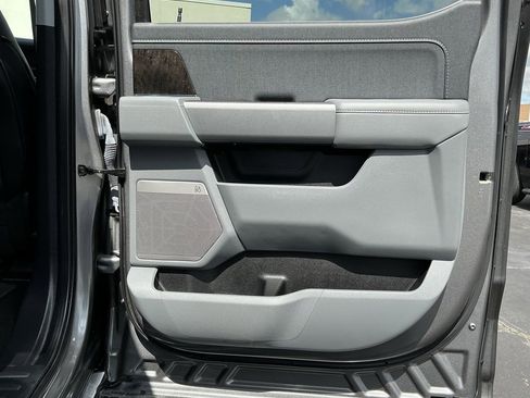 Used 2022 Ford F150 Lariat w/ Equipment Group 501A Mid image 33