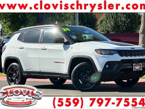 Used 2024 Jeep Compass Trailhawk AWD/4WD image 1