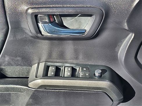 Used 2020 Toyota Tacoma TRD Off-Road image 19