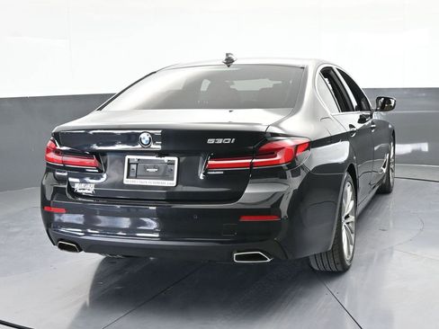 Used 2022 BMW 530i w/ Premium Package image 5