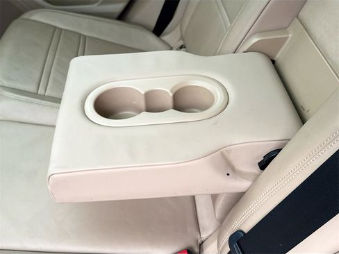 Used 2021 Porsche Cayenne Coupe image 29