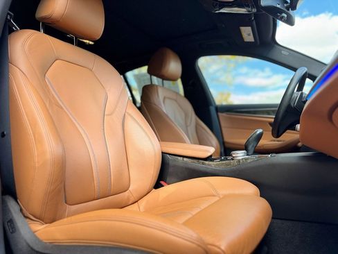 Used 2021 BMW 530i xDrive image 23