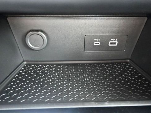 Used 2024 Nissan Pathfinder SV w/ Black Appearance Package image 27