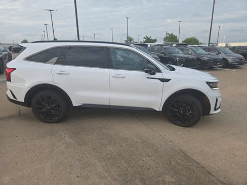Used 2021 Kia Sorento SX FWD image 2