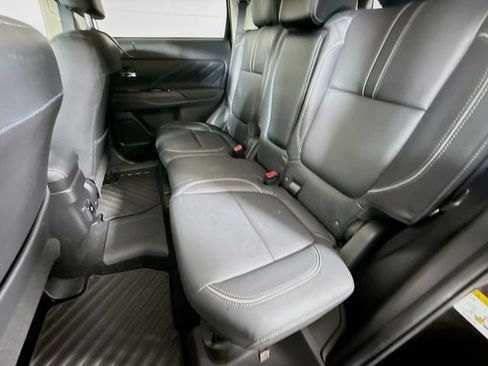 Used 2018 Mitsubishi Outlander GT image 25