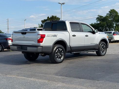 Used 2019 Nissan Titan PRO-4X AWD/4WD image 5