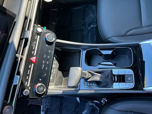 Certified 2025 Hyundai Tucson SEL image 17