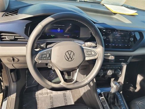 Used 2024 Volkswagen Taos SE image 30