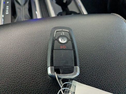 Used 2020 Ford F150 Lariat RWD image 31