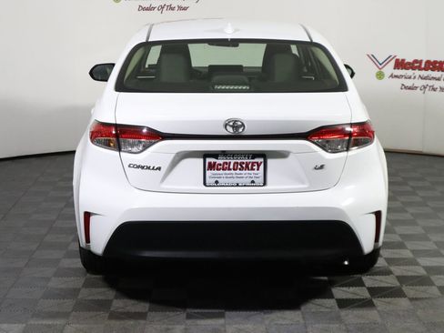 Used 2023 Toyota Corolla LE image 7