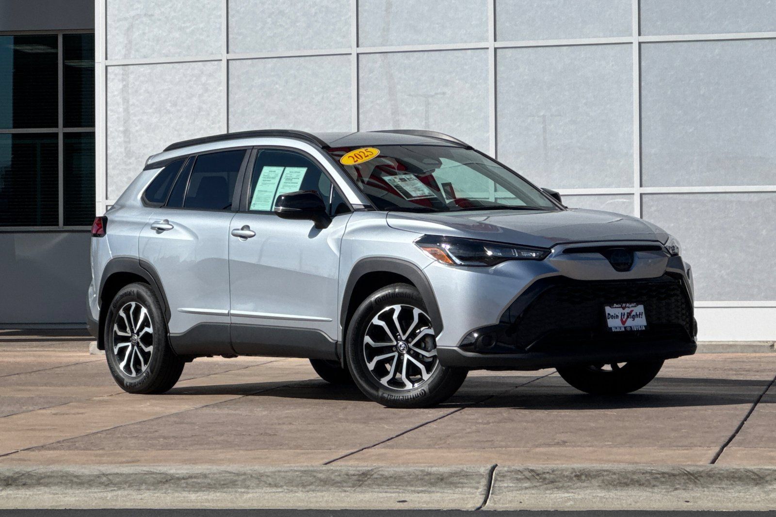 Used 2025 Toyota Corolla Cross AWD Hybrid image 2