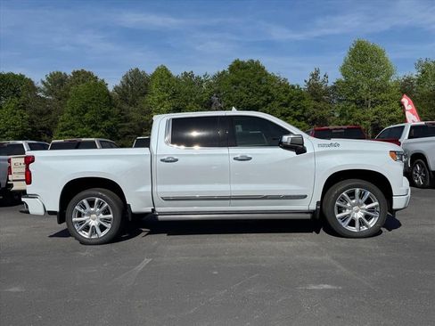New 2026 Chevrolet Silverado 1500 High Country AWD/4WD image 2