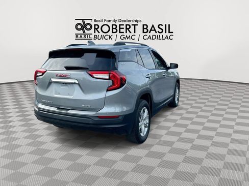 Used 2024 GMC Terrain SLE AWD/4WD image 8