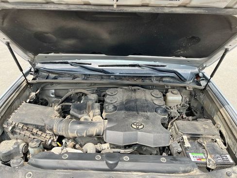 Used 2018 Toyota 4Runner SR5 Premium AWD/4WD image 9