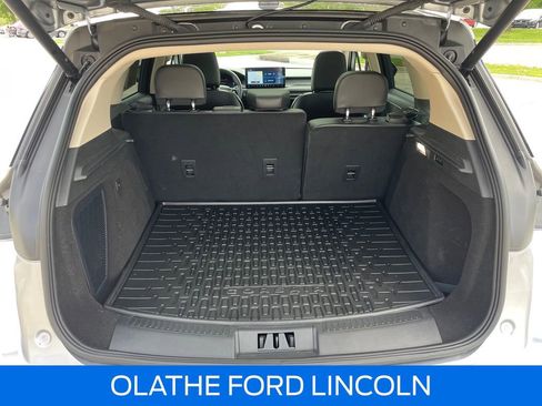 Used 2024 Lincoln Corsair AWD w/ Equipment Group 101A image 25
