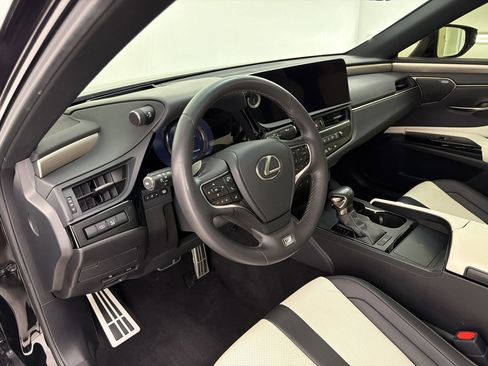 Certified 2023 Lexus ES 350 F Sport w/ Accessory Package (Z2) FWD image 4