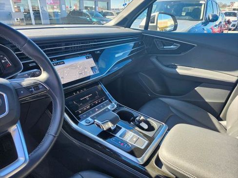 Certified 2025 Audi Q7 3.0T Premium Plus AWD/4WD image 9