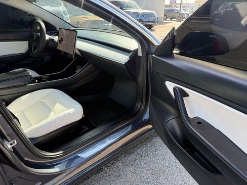 Used 2020 Tesla Model 3 Standard Range Plus RWD image 22