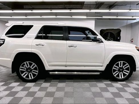Used 2022 Toyota 4Runner Limited AWD/4WD image 14