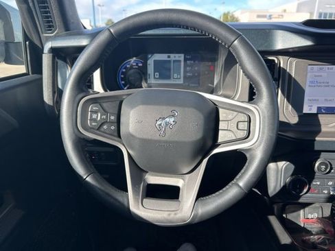 Used 2022 Ford Bronco Outer Banks image 20