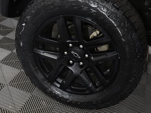 Used 2024 Chevrolet Colorado Trail Boss w/ Technology Package image 8