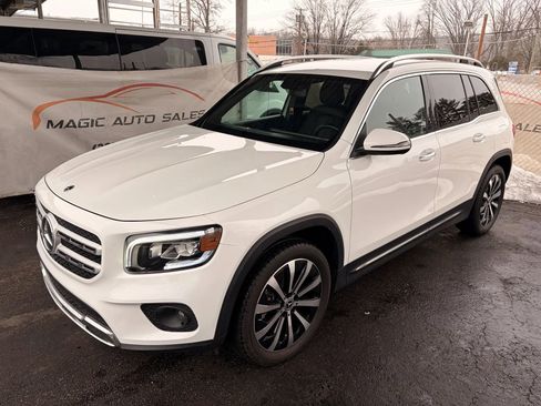 Used 2021 Mercedes-Benz GLB 250 4MATIC image 8
