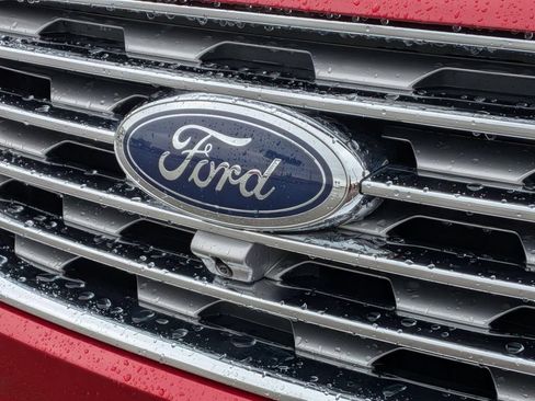 Used 2024 Ford Edge Titanium w/ Equipment Group 301A AWD/4WD image 9