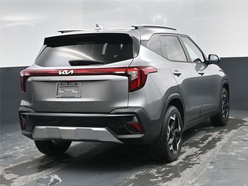 Used 2025 Kia Seltos S image 12