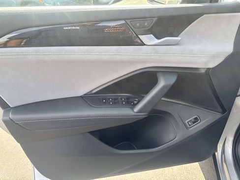 New 2026 Volkswagen Tiguan SE image 15