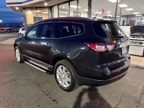 Used 2015 Chevrolet Traverse LT w/ Style and Technology Package image 3