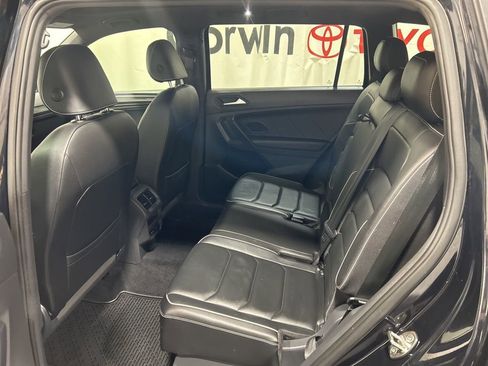 Used 2021 Volkswagen Tiguan SEL Premium R-Line image 22