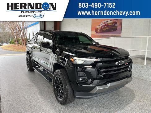 Used 2025 Chevrolet Colorado Z71 w/ Midnight Edition image 1