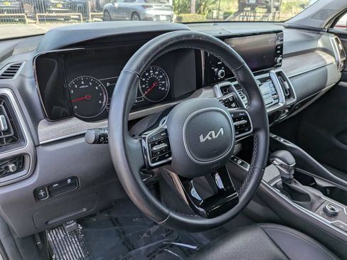 Used 2022 Kia Sorento S w/ Panoramic Sunroof Package AWD/4WD image 14