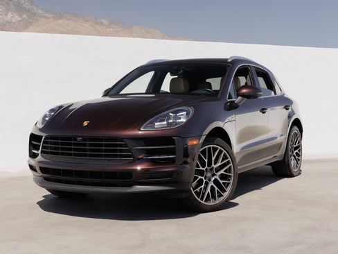 Certified 2021 Porsche Macan S AWD/4WD image 1