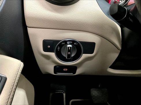 Used 2017 Mercedes-Benz CLA 250 image 26