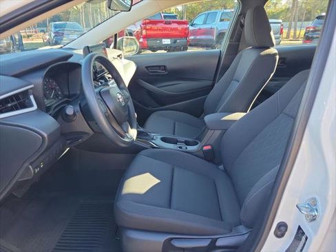 Certified 2025 Toyota Corolla LE image 15